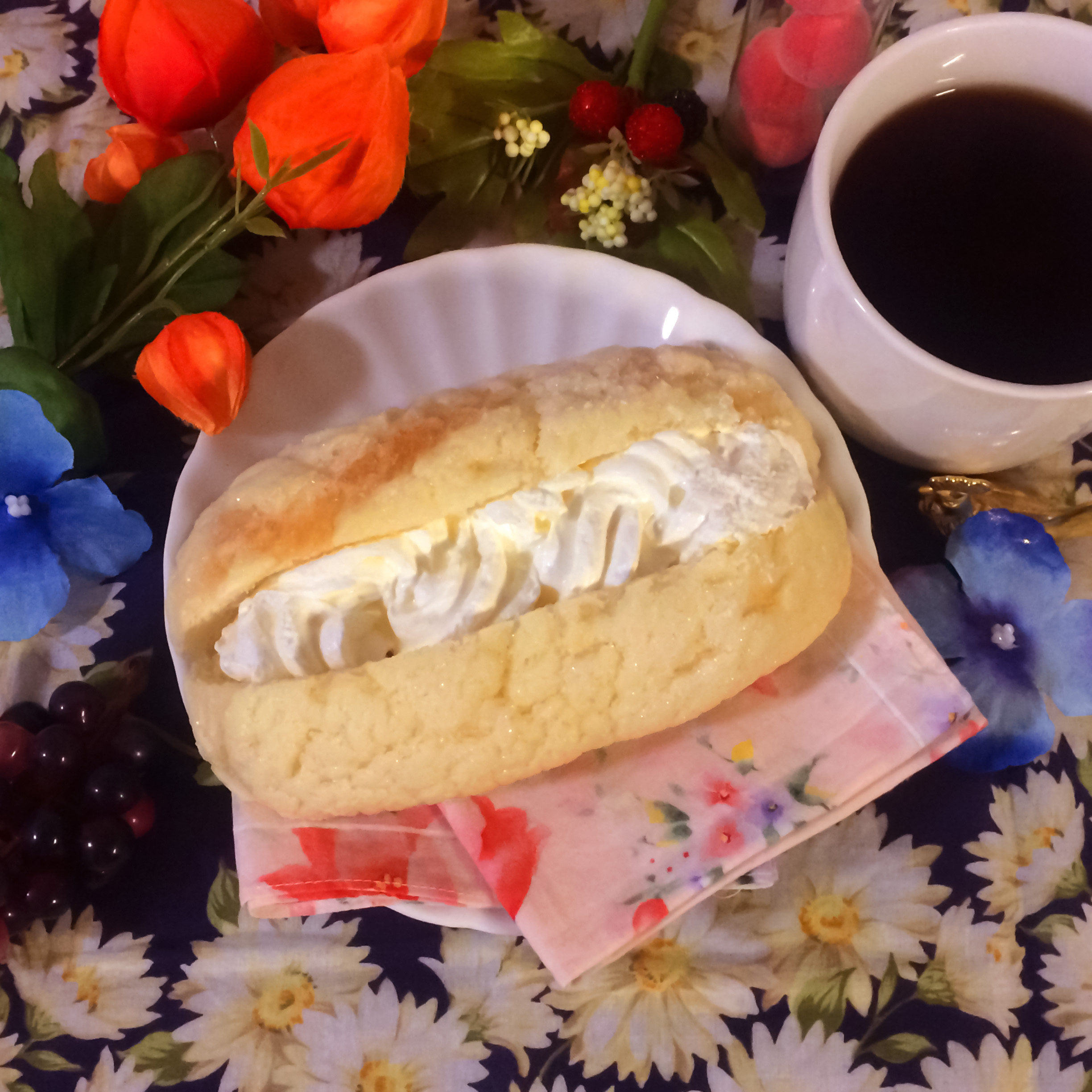 セブンイレブン「白いホイップのメロンパン」の実食　発売日2022年1月25日